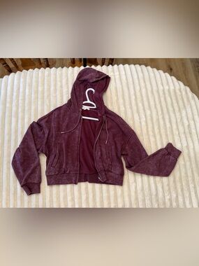 Maroon Hooded Zip-Up Cropped Sweatshirt